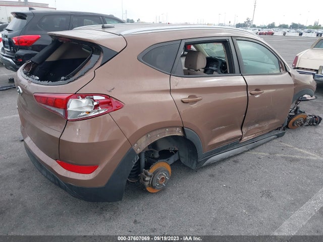 Hyundai TUCSON SE 2017 KM8J33A43HU269009 Image 4