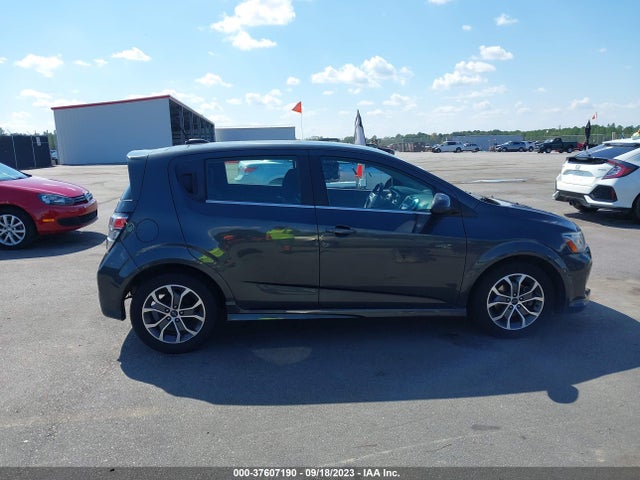 Chevrolet SONIC LT 2018 1G1JD6SH4J4107733 Image 13