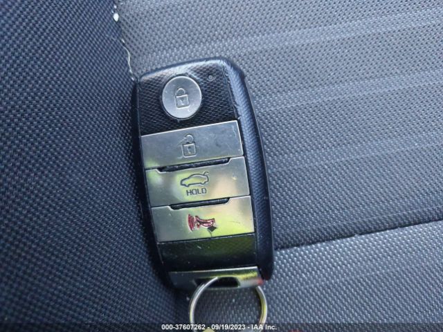 3KPFL4A73JE200433 KIA FORTE S