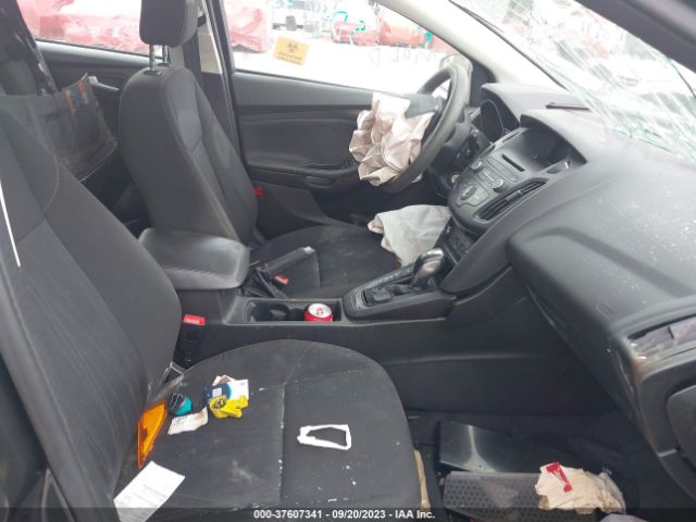1FADP3K26FL351442 Ford FOCUS SE