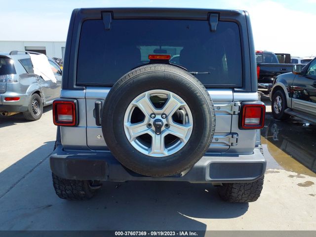 1C4HJXDN3KW645689 Jeep Wrangler Unlimited Sport S