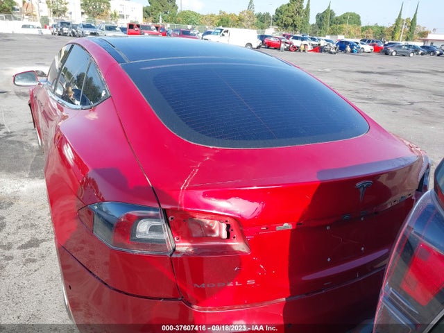 Tesla Model S 85d 2015 5YJSA1H26FF086328 Image 15