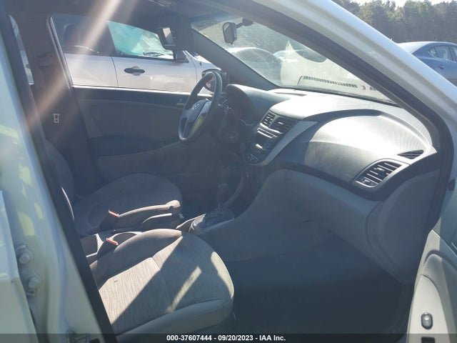 Hyundai ACCENT SE 2017 KMHCT4AE1HU252068 Image 5
