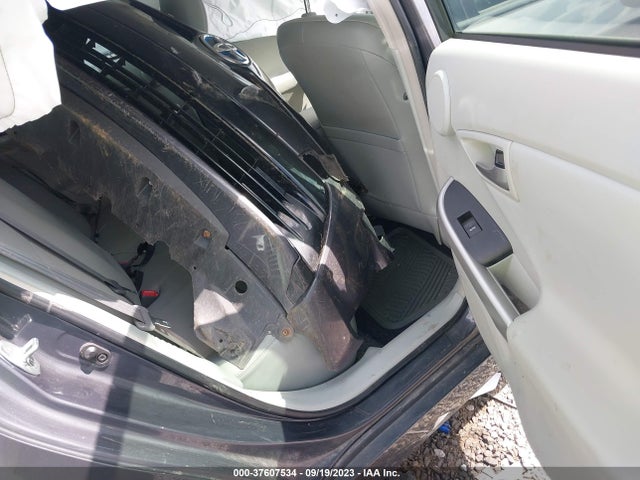 Toyota Prius Four 2015 JTDKN3DU8F1963305 Image 8
