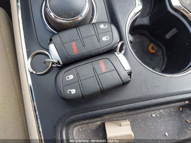 1C4RDJAG5EC332468 Dodge Durango Sxt
