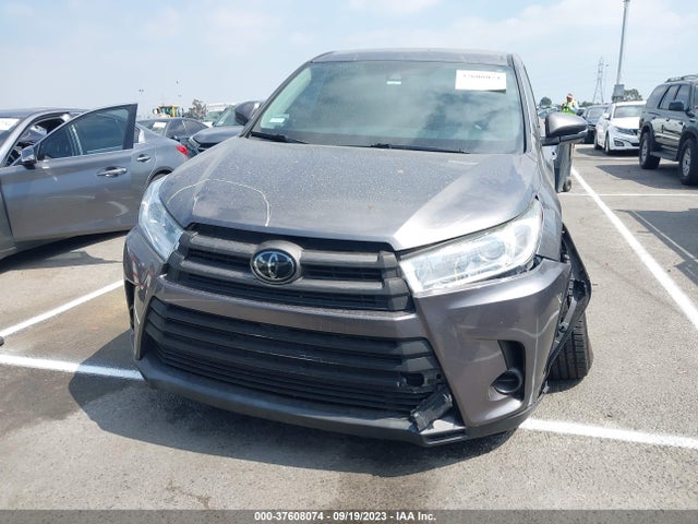 Toyota Highlander Le 2018 5TDZZRFH9JS267859 Image 11