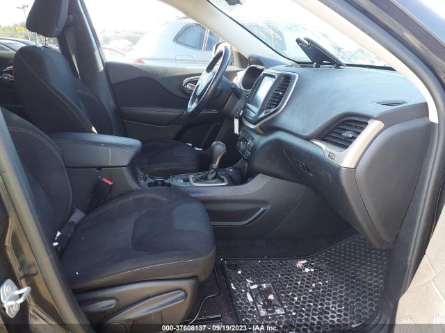 1C4PJMCB6GW262919 Jeep Cherokee Latitude