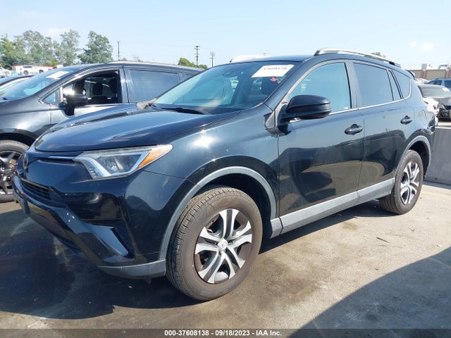 Toyota RAV4 LE 2017 2T3ZFREV8HW381246 Image 2