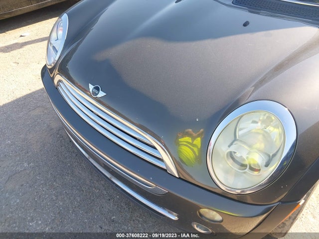2006 MINI COOPER HARDTOP WMWRC33516TK72746 Photo 9