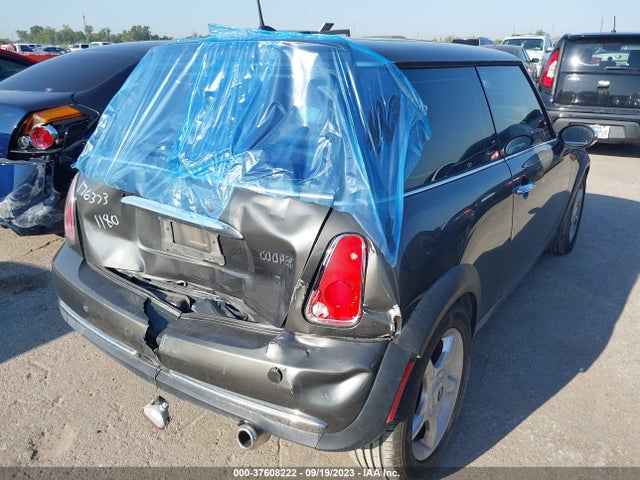 2006 MINI COOPER HARDTOP WMWRC33516TK72746 Photo 3