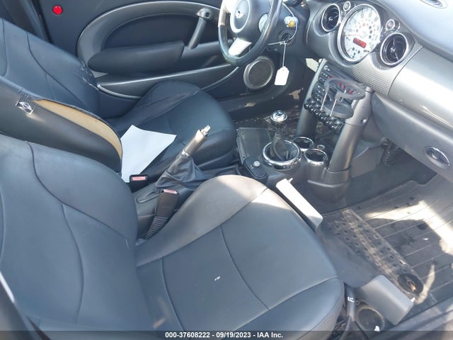 2006 MINI COOPER HARDTOP WMWRC33516TK72746 Photo 4