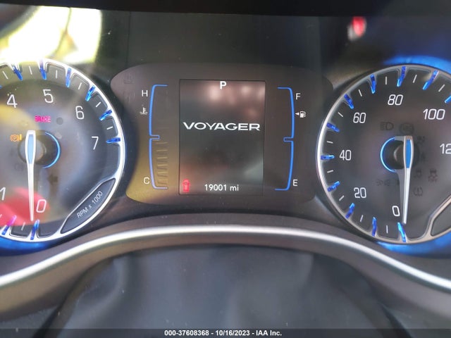 2C4RC1CG7PR511931 Chrysler Voyager Lx