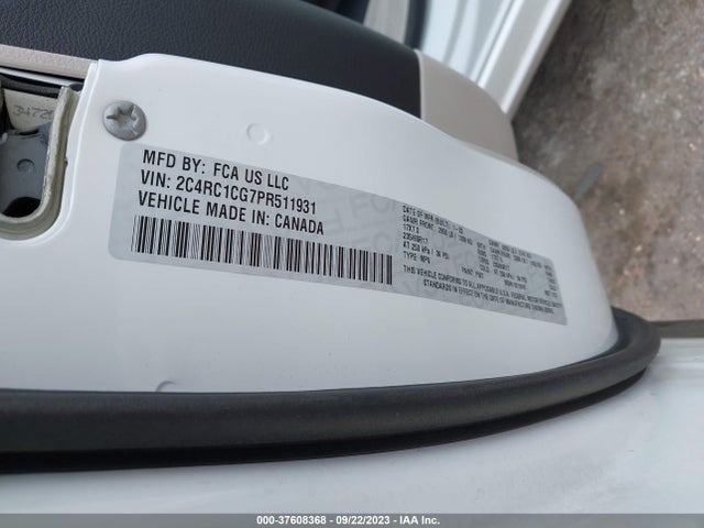 2C4RC1CG7PR511931 Chrysler Voyager Lx