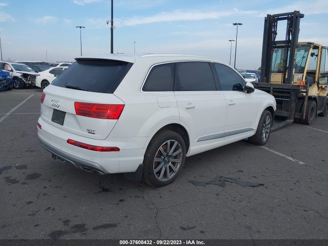 WA1LAAF7XHD053887 Audi Q7 Premium Plus