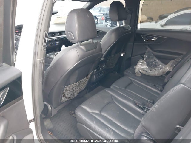 WA1LAAF7XHD053887 Audi Q7 Premium Plus