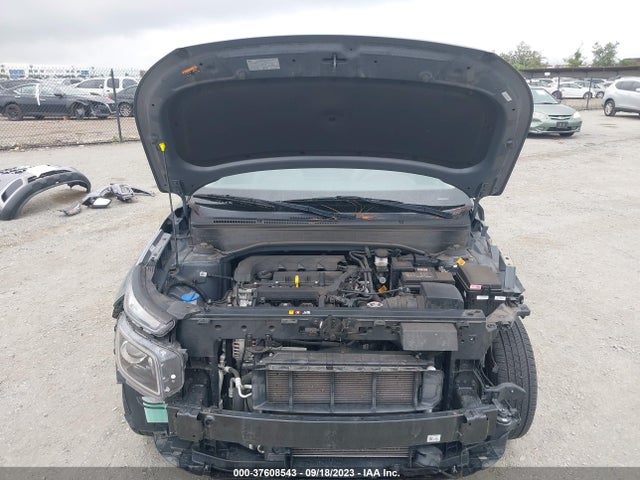 2020 HYUNDAI VENUE SEL VIN: KMHRC8A31LU031031
