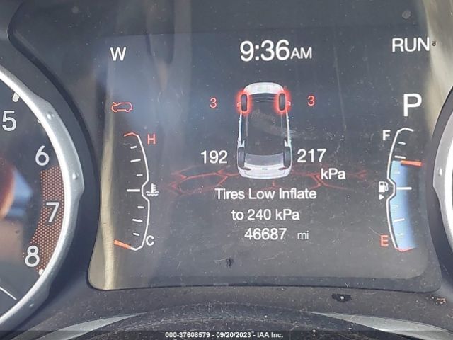 3C4NJCBB7JT241089 Jeep Compass Latitude Fwd