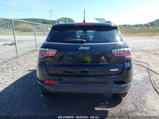 3C4NJCBB7JT241089 Jeep Compass Latitude Fwd
