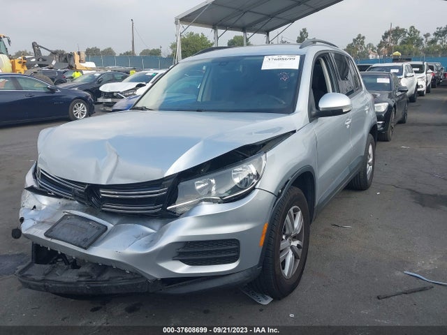 WVGAV7AX7HK015598 Volkswagen TIGUAN