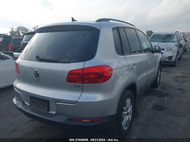 WVGAV7AX7HK015598 Volkswagen TIGUAN
