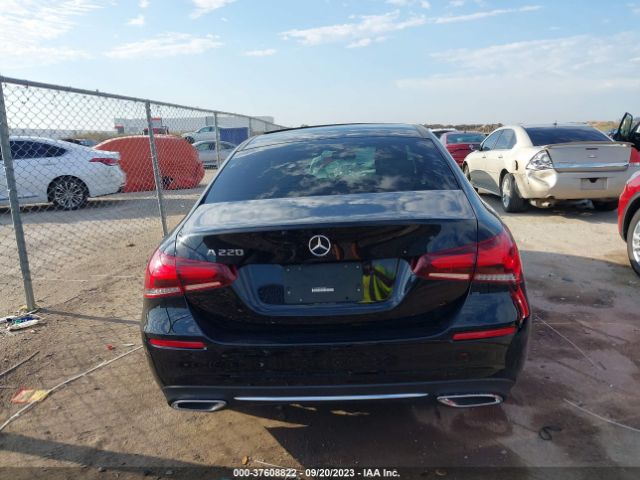 W1K3G4EB5MJ282989 Mercedes-Benz A-class A 220