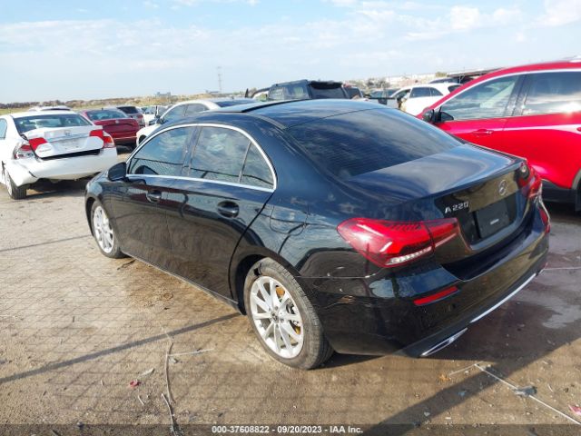 W1K3G4EB5MJ282989 Mercedes-Benz A-class A 220