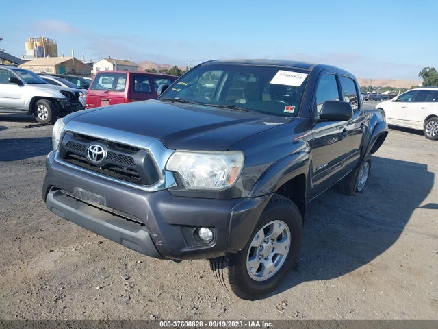 Toyota Tacoma Prerunner 2014 3TMJU4GN7EM171575 Image 2