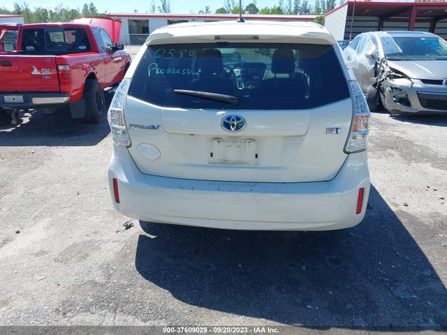 Toyota Prius V Five 2014 JTDZN3EU6EJ015142 Image 17