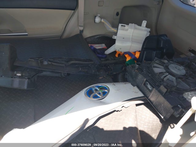 Toyota Prius V Five 2014 JTDZN3EU6EJ015142 Image 12