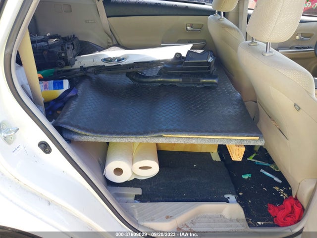Toyota Prius V Five 2014 JTDZN3EU6EJ015142 Image 8