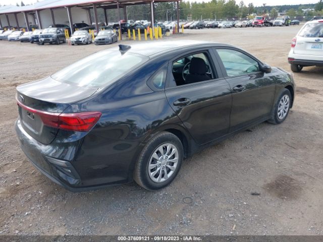 3KPF24AD5ME301275 KIA FORTE FE