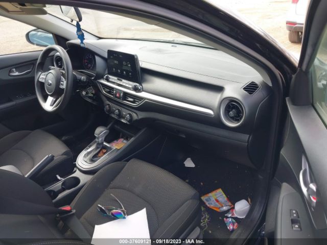 3KPF24AD5ME301275 KIA FORTE FE