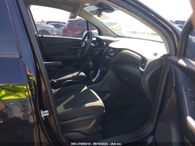 Chevrolet TRAX LS 2019 3GNCJKSB5KL402758 Image 5