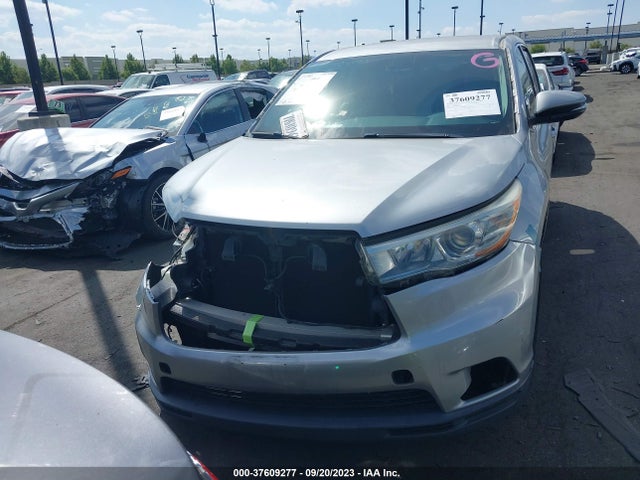 Toyota Highlander Le 2015 5TDZKRFH2FS102179 Image 5