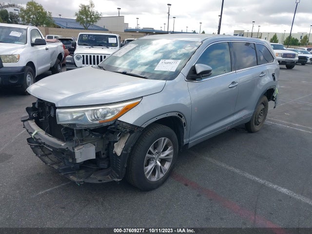 Toyota Highlander Le 2015 5TDZKRFH2FS102179 Image 2