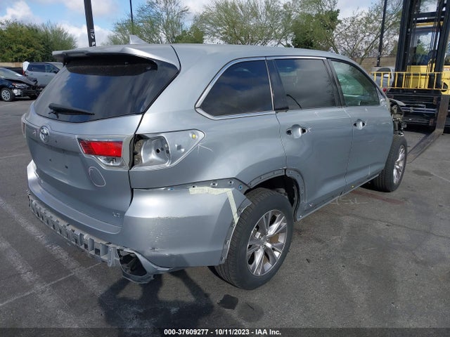 Toyota Highlander Le 2015 5TDZKRFH2FS102179 Image 11