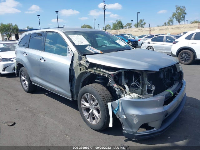 Toyota Highlander Le 2015 5TDZKRFH2FS102179 Image 13