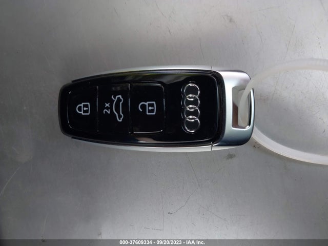 2022 Audi e-tron, VIN: WA1VCBGE9NB035233