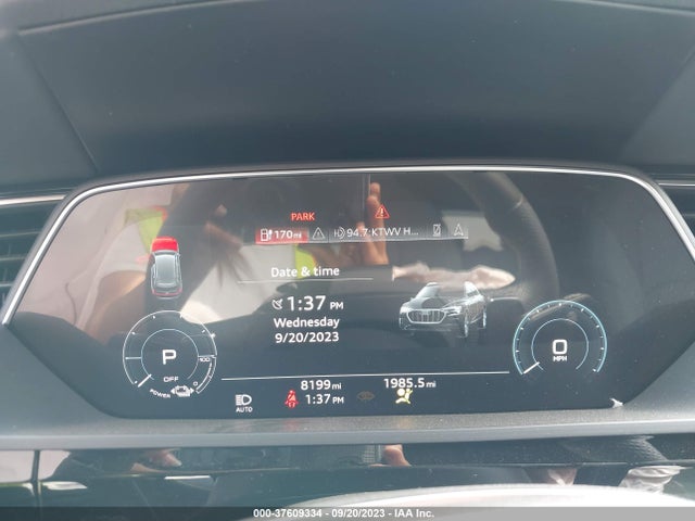 2022 Audi e-tron, VIN: WA1VCBGE9NB035233