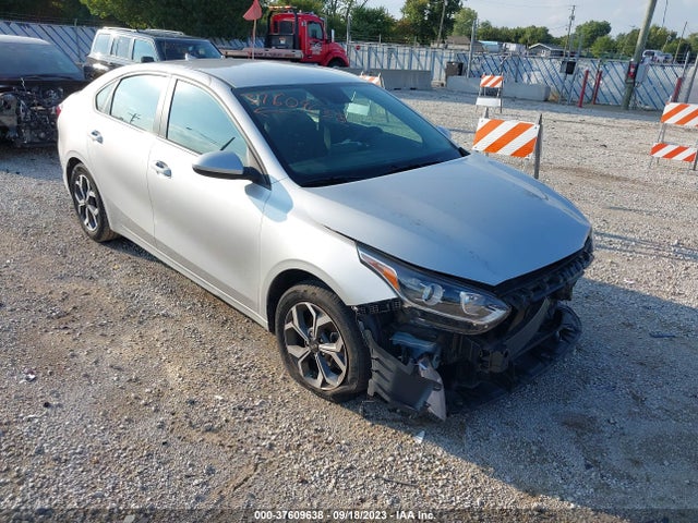 2019 3KPF24AD1KE065933 main image
