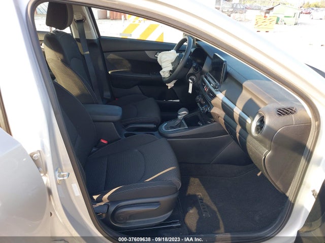 KIA Forte Lxs 2019 3KPF24AD1KE065933 Image 5