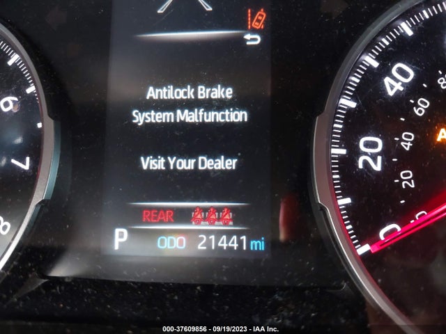 2021 TOYOTA RAV4 XLE VIN: 2T3P1RFV4MC212860