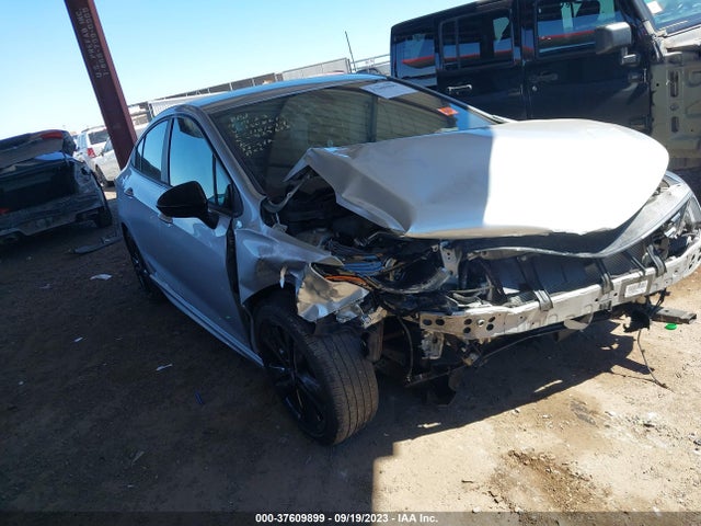 Chevrolet CRUZE LT 2018 1G1BE5SM9J7150861 Image 1