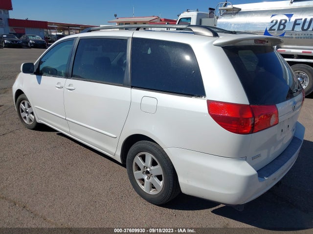 2004 TOYOTA SIENNA XLE VIN: 5TDZA22C34S209503