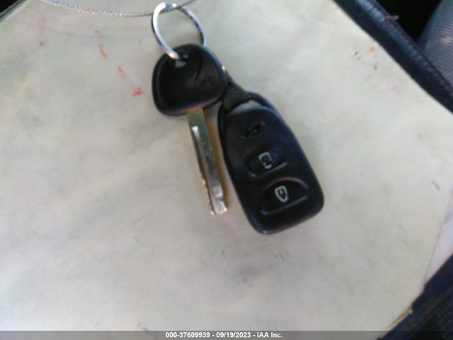 2012 HYUNDAI ACCENT GS VIN: KMHCT5AE9CU029758