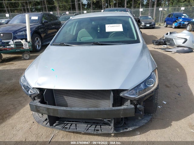Hyundai ELANTRA SEL 2018 5NPD84LF3JH214003 Image 13