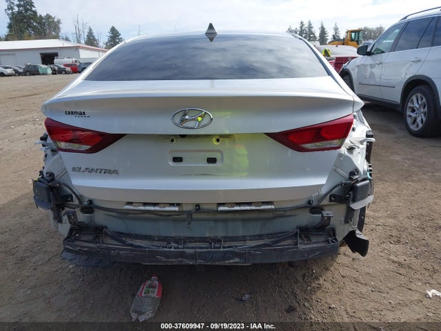 Hyundai ELANTRA SEL 2018 5NPD84LF3JH214003 Image 17