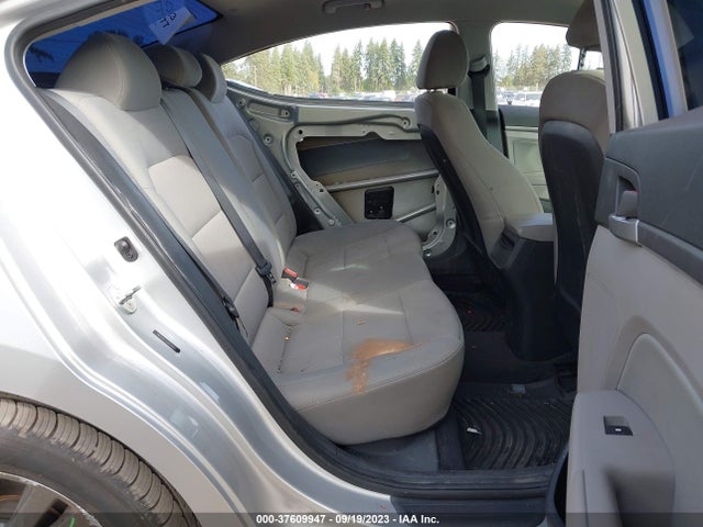 Hyundai ELANTRA SEL 2018 5NPD84LF3JH214003 Image 8