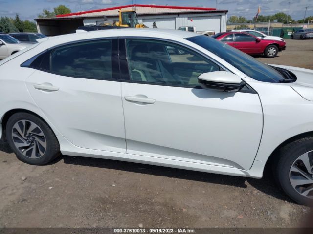 SHHFK7H26JU237483 Honda Civic Hatchback Lx