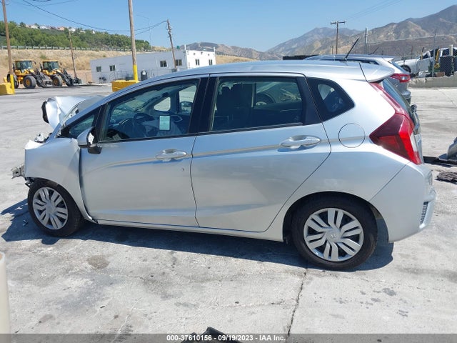 Honda FIT LX 2016 JHMGK5H55GX006687 Image 15